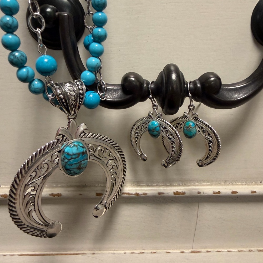 Montana Silversmiths Turquoise Bead Necklace Silver squash blossom earrings